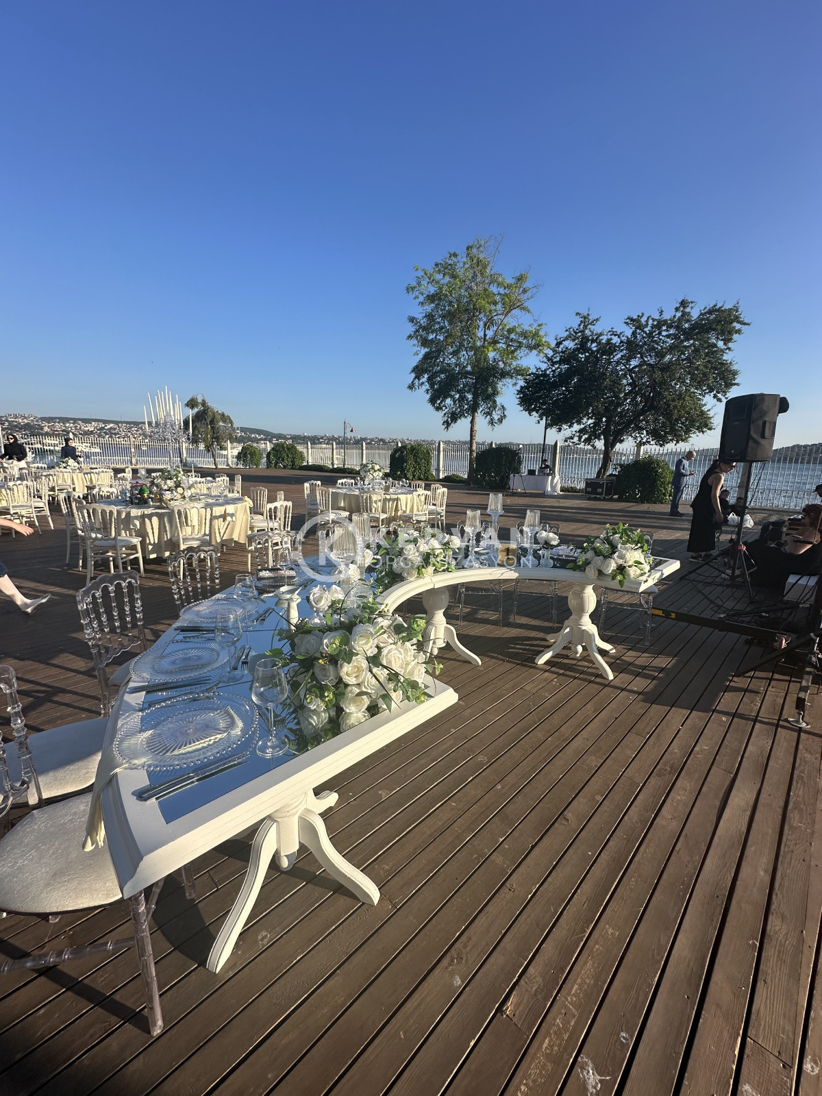 Beykoz Mecidiye Kasrı Düğün Organizasyonu Aile Masası Süslemeleri