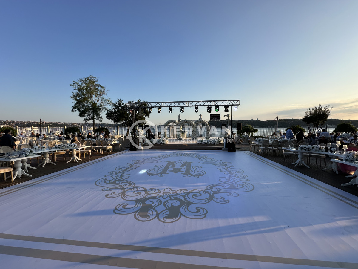 Beykoz Mecidiye Kasrı Düğün Organizasyonu Dans Pisti Vinil Baskı