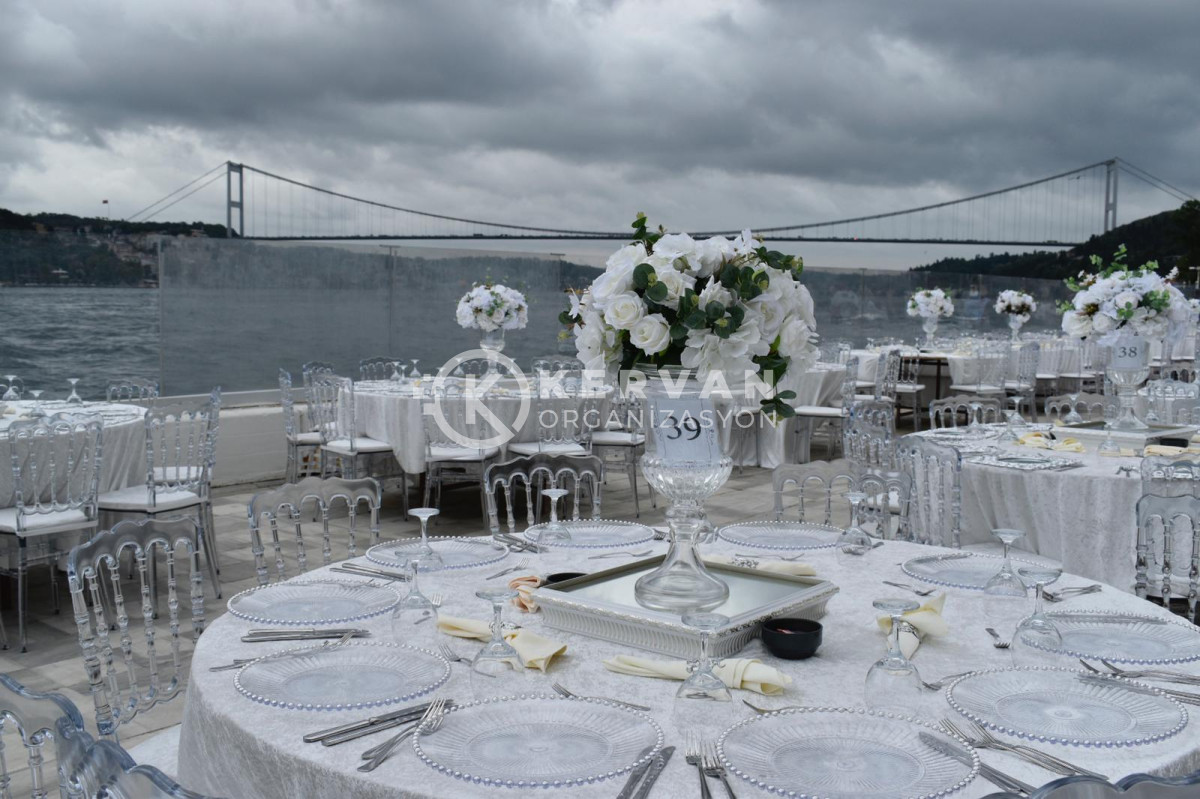 Düğün Masaları Çiçek Süsleme