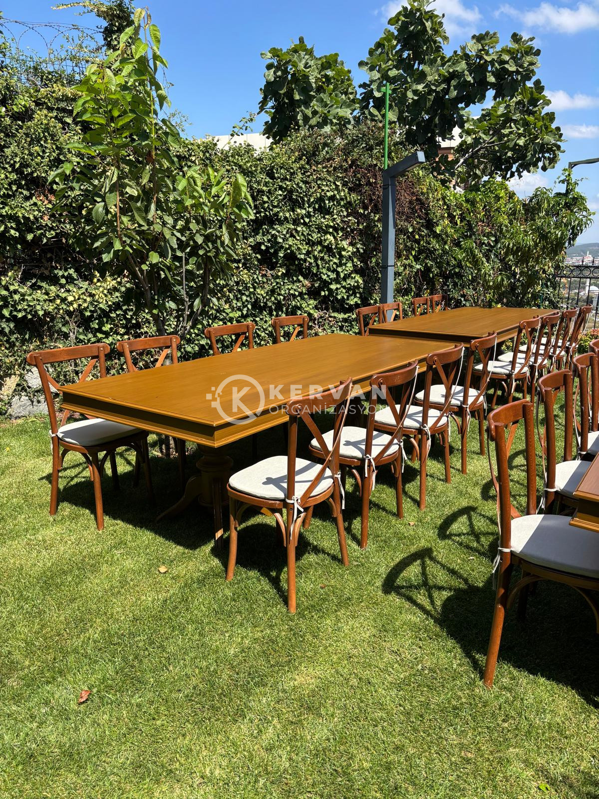 Kır düğünü için masa sandalye kiralama