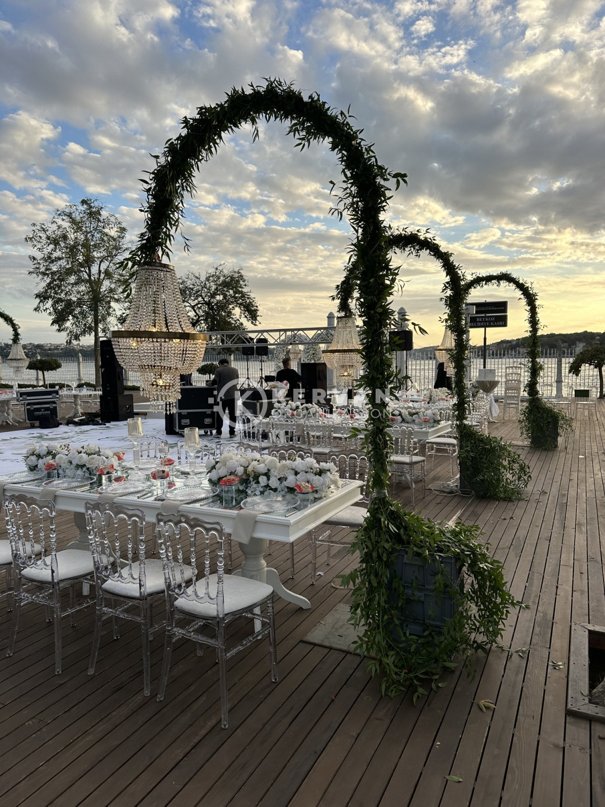 Kır düğünü organizasyonu nikah alanı konsepti