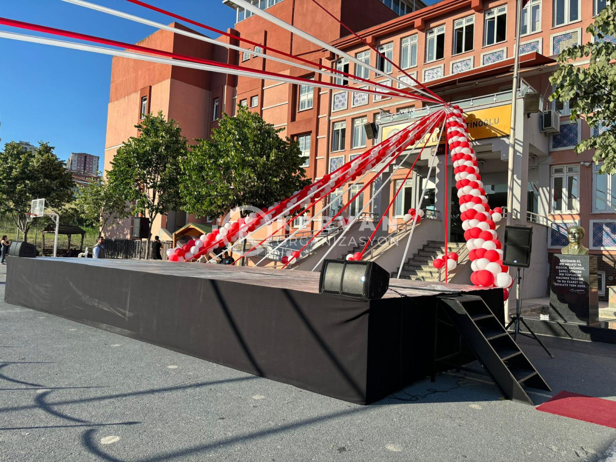 Mezuniyet Töreni Organizasyonu Sahne Kiralama