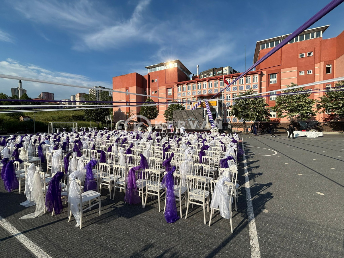 Mezuniyet Töreni Organizasyonu Sandalye Süsleme