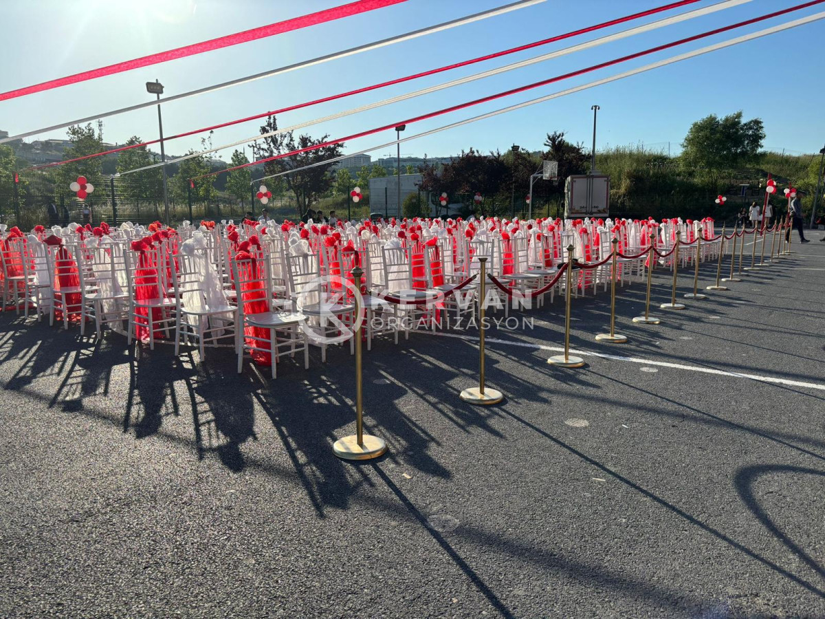 Mezuniyet Töreni Organizasyonu Sandalye Temini ve Süslemeleri