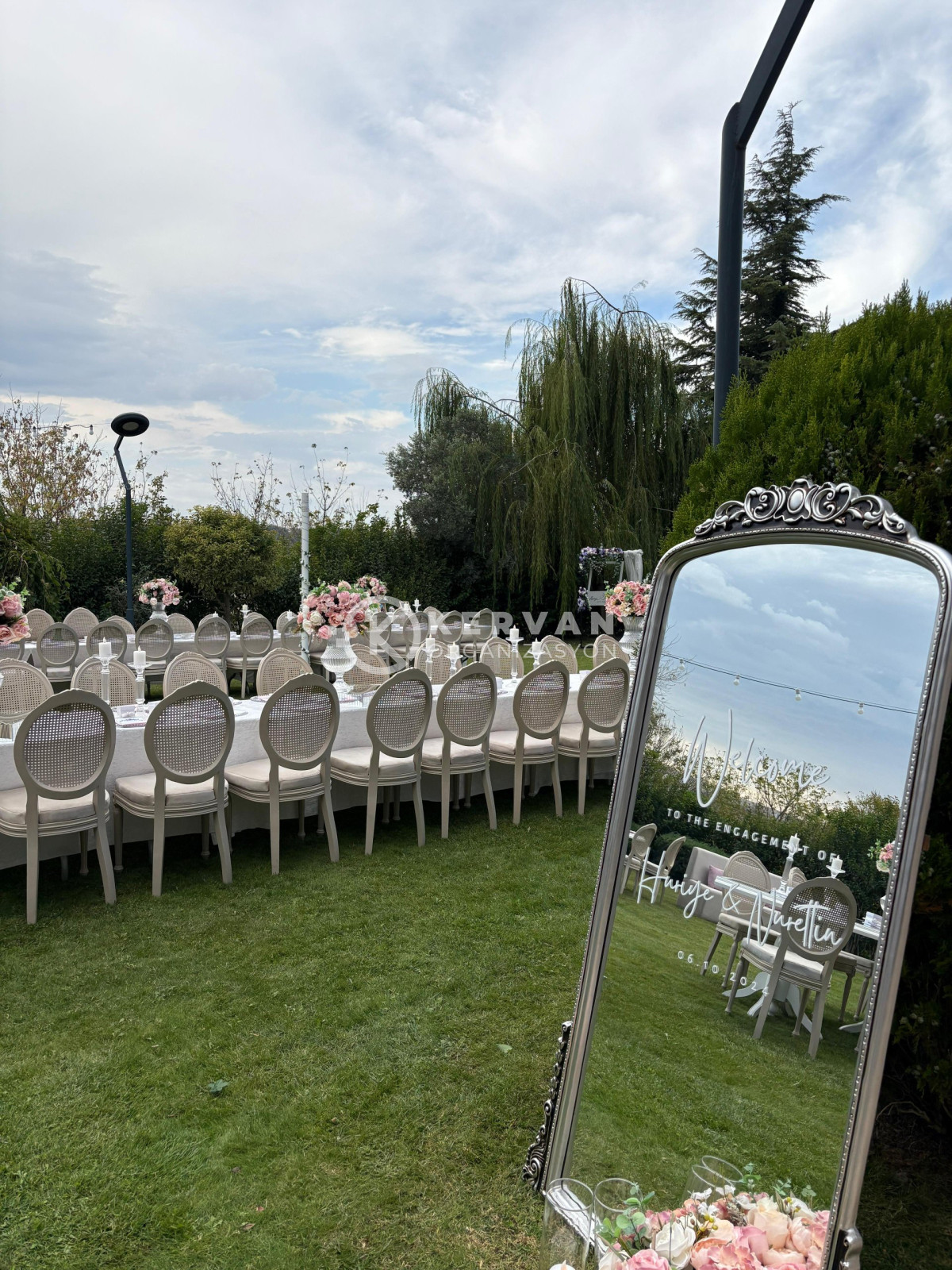 Nişan İçin Masa ve Sandalye Kiralama