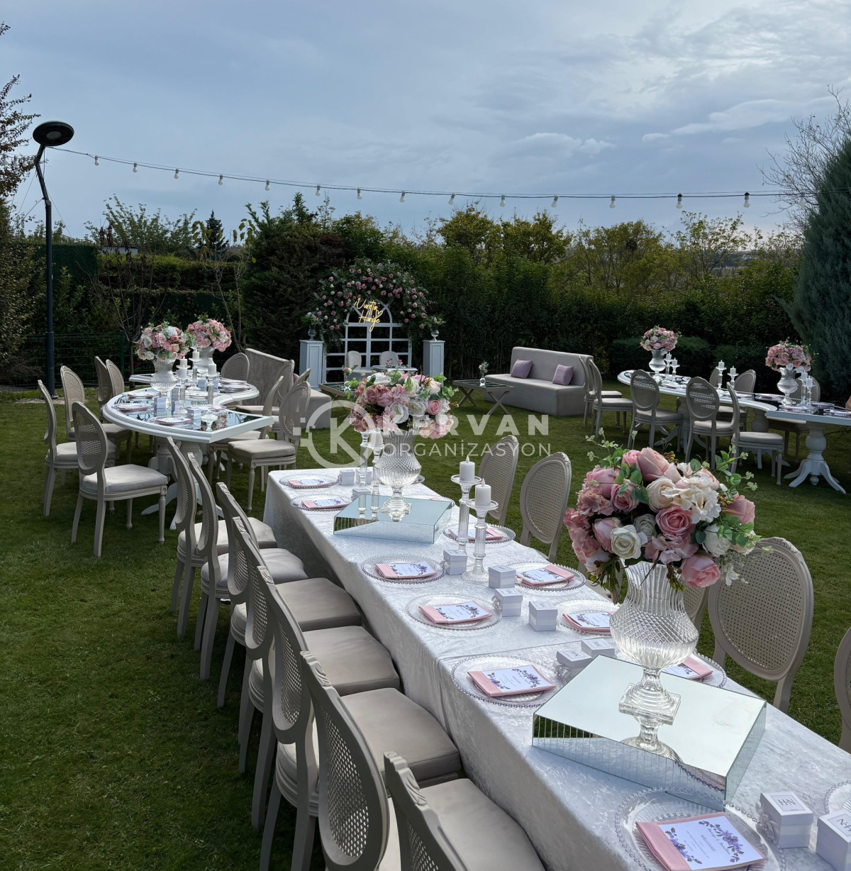 Nişan Organizasyonu Malzemeleri Kiralama