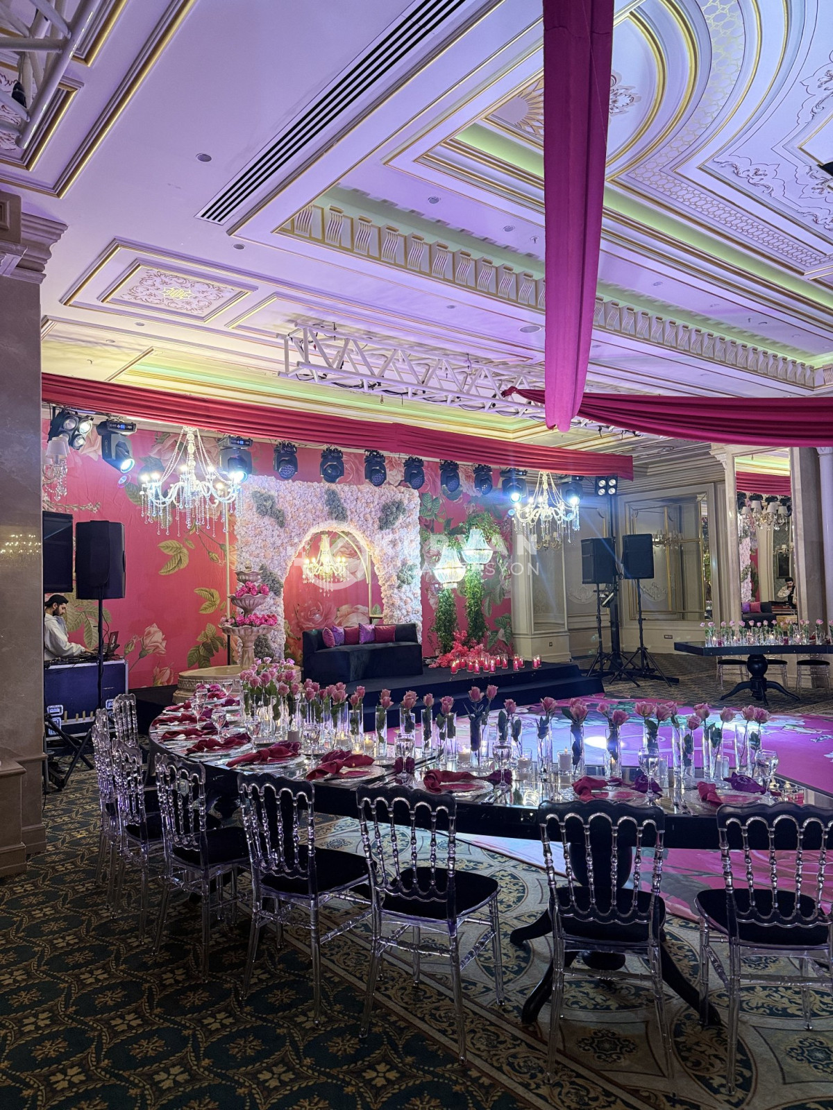 Sahne ve İki Bacaklı Truss Kiralama