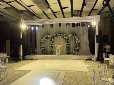 Düğün Davet İçin İki Bacaklı Truss Kiralama