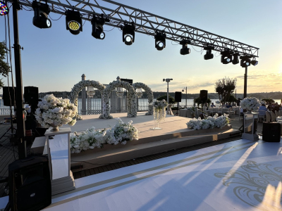 Düğün Organizasyonu İki Bacaklı Truss