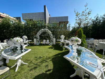 Kır bahçesinde nişan organizasyonu