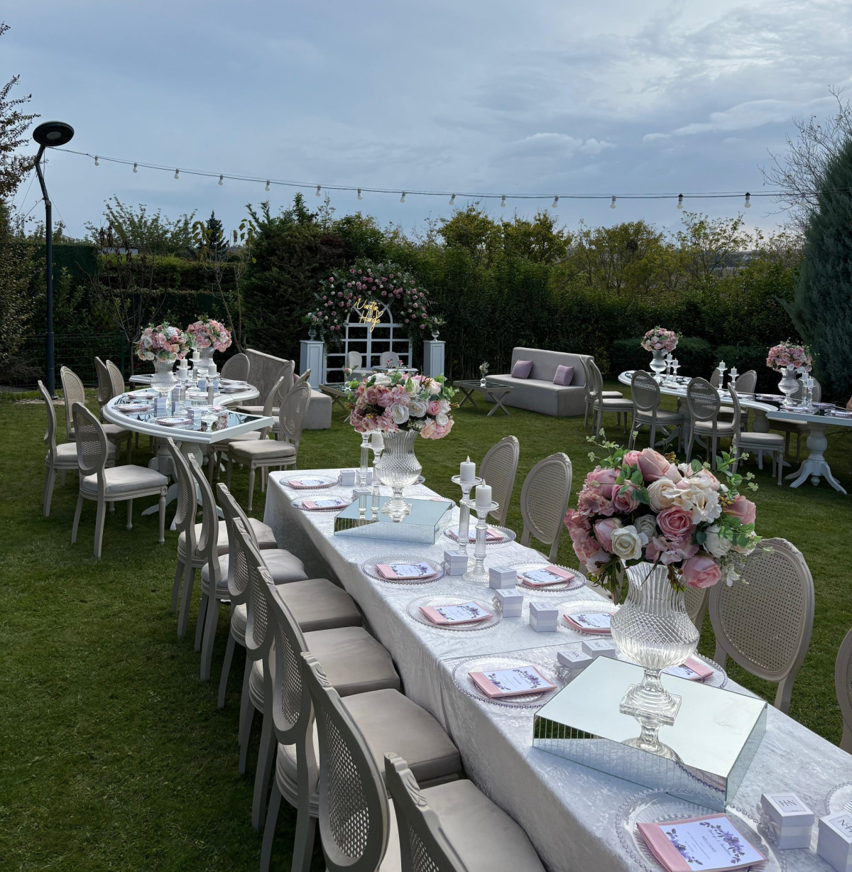 Nişan Organizasyonu Malzemeleri Kiralama